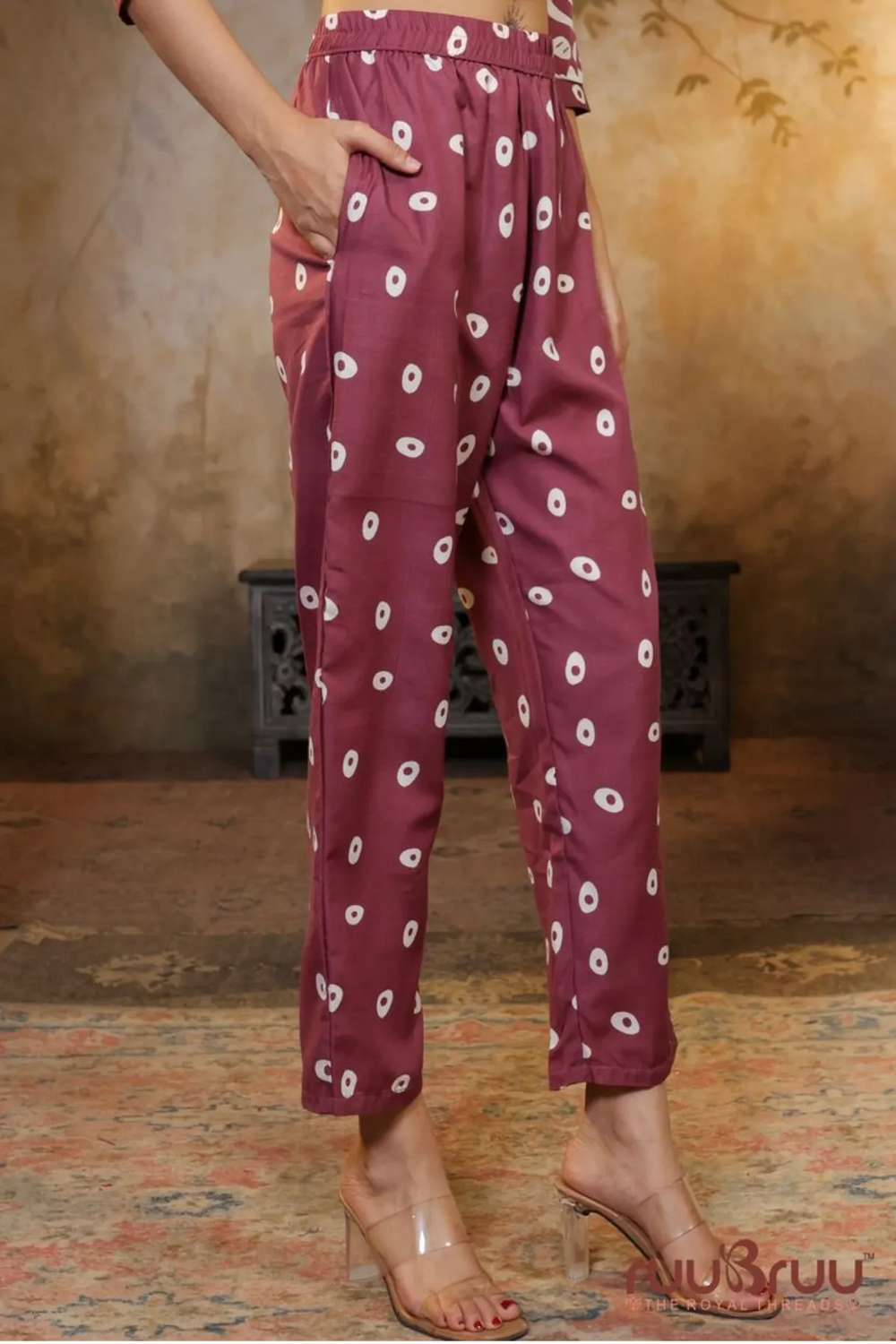 Malai Cotton 3 Pcs Suit with elegant Squin work at Neck.
