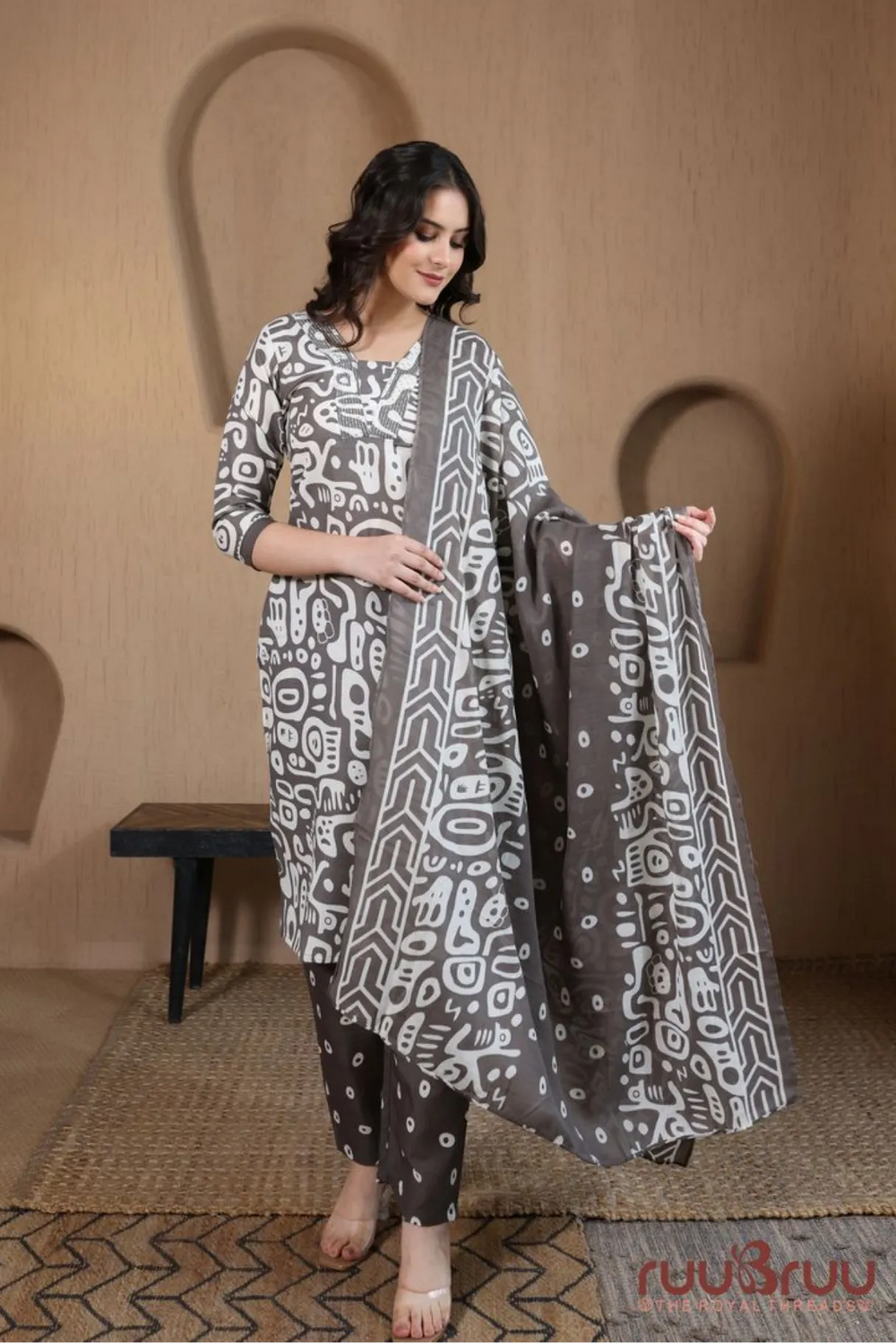 Malai Cotton 3 Pcs Suit with elegant Squin work at Neck.
