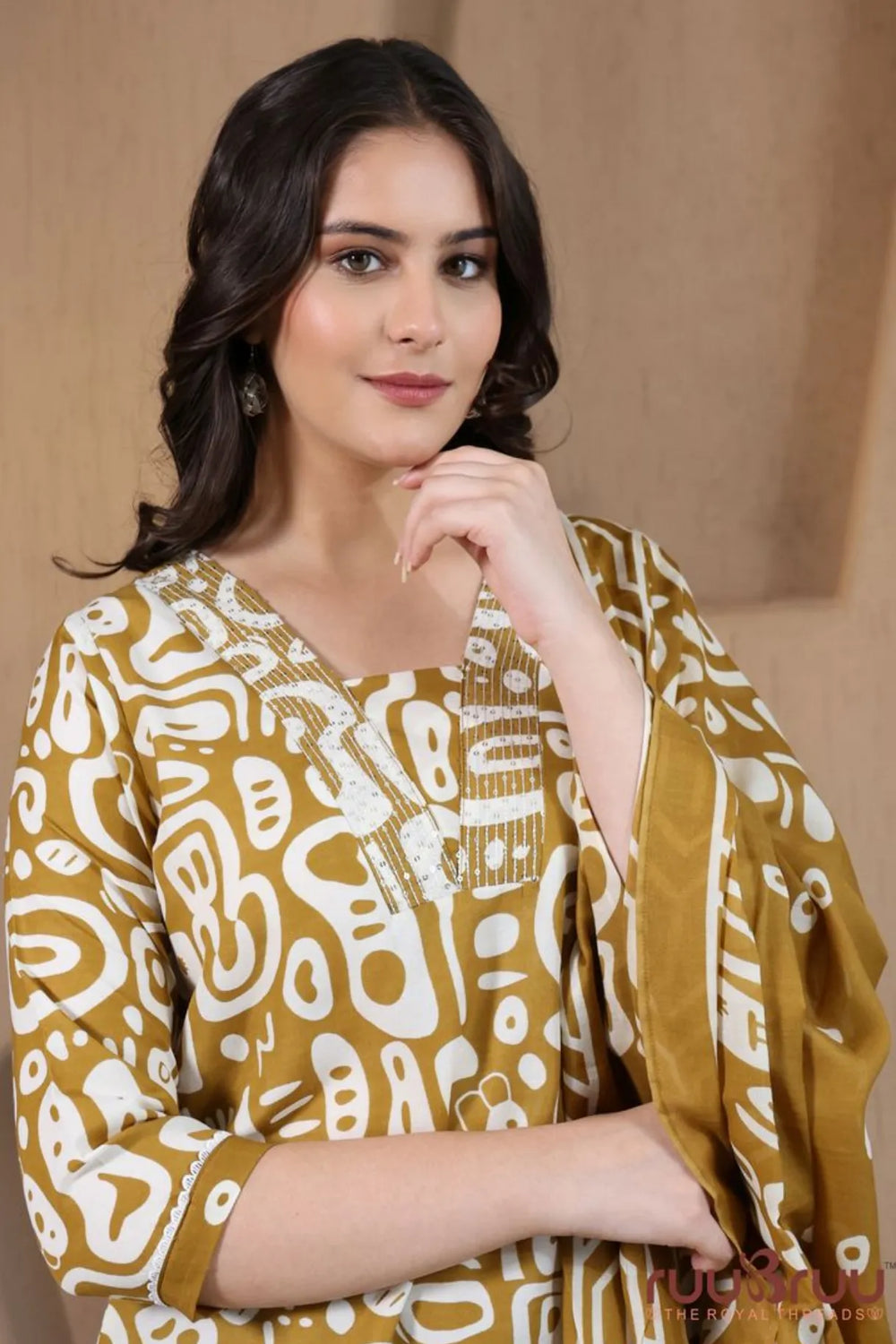 Malai Cotton 3 Pcs Suit with elegant Squin work at Neck.