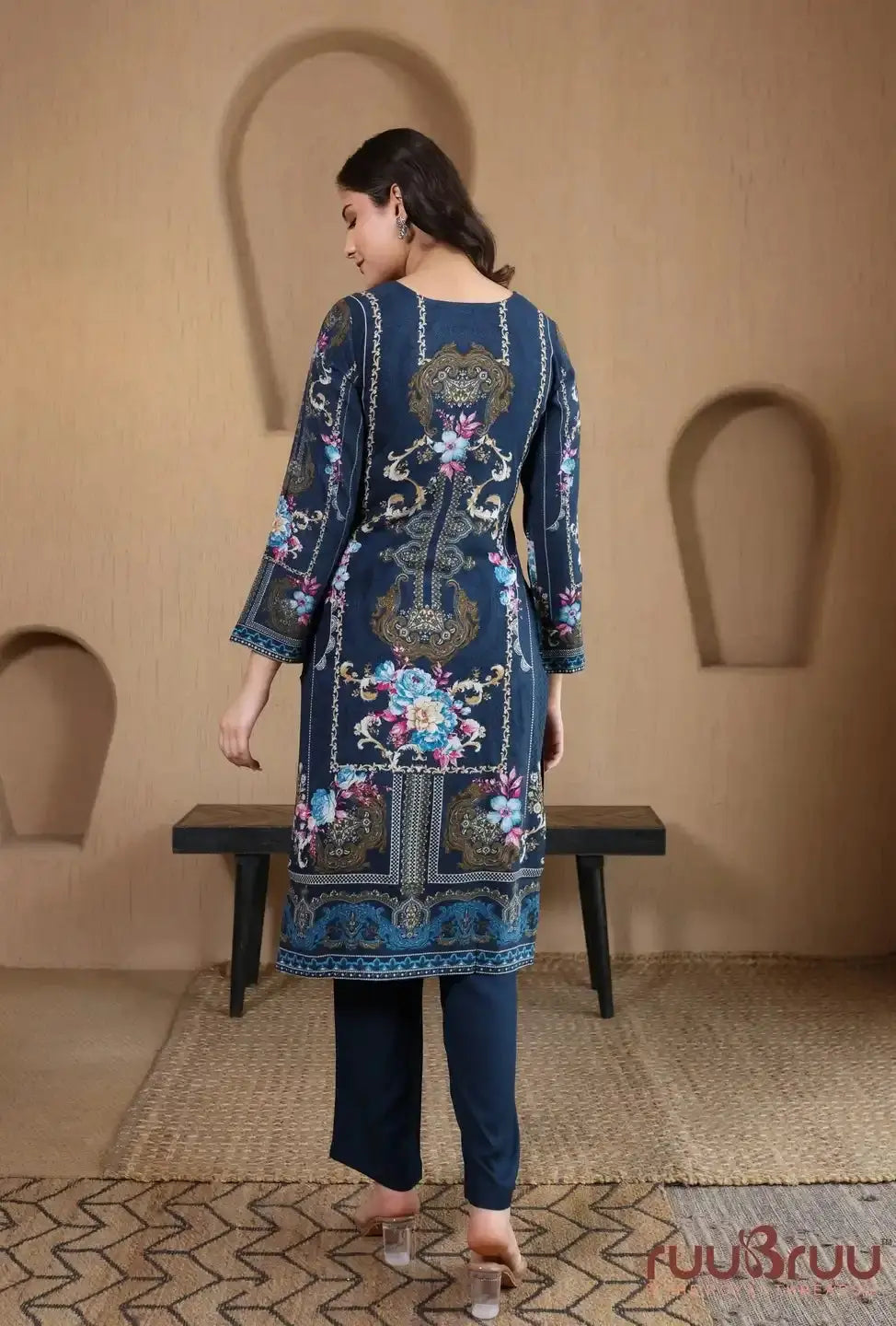 Elegant 3-Piece Viscose Rayon Ladies Suit featuring Zari Embroidery & Digital Print