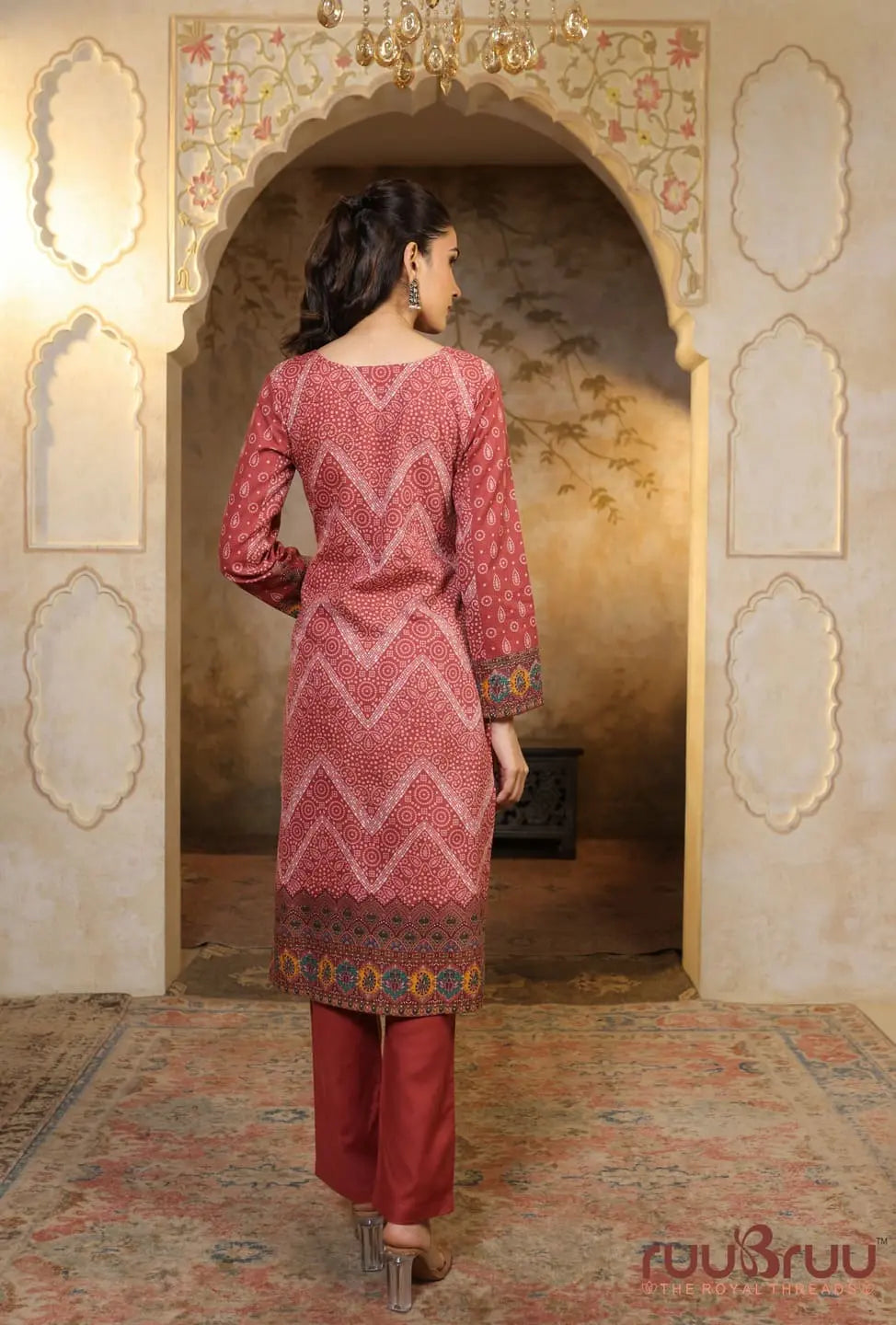 Elegant 3-Piece Mal Cotton Ladies Suit with Mal Dupatta