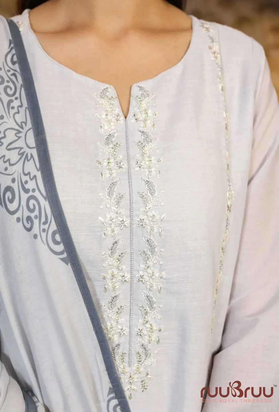 Mercerized Cotton 3-Piece Suit with Embroidery