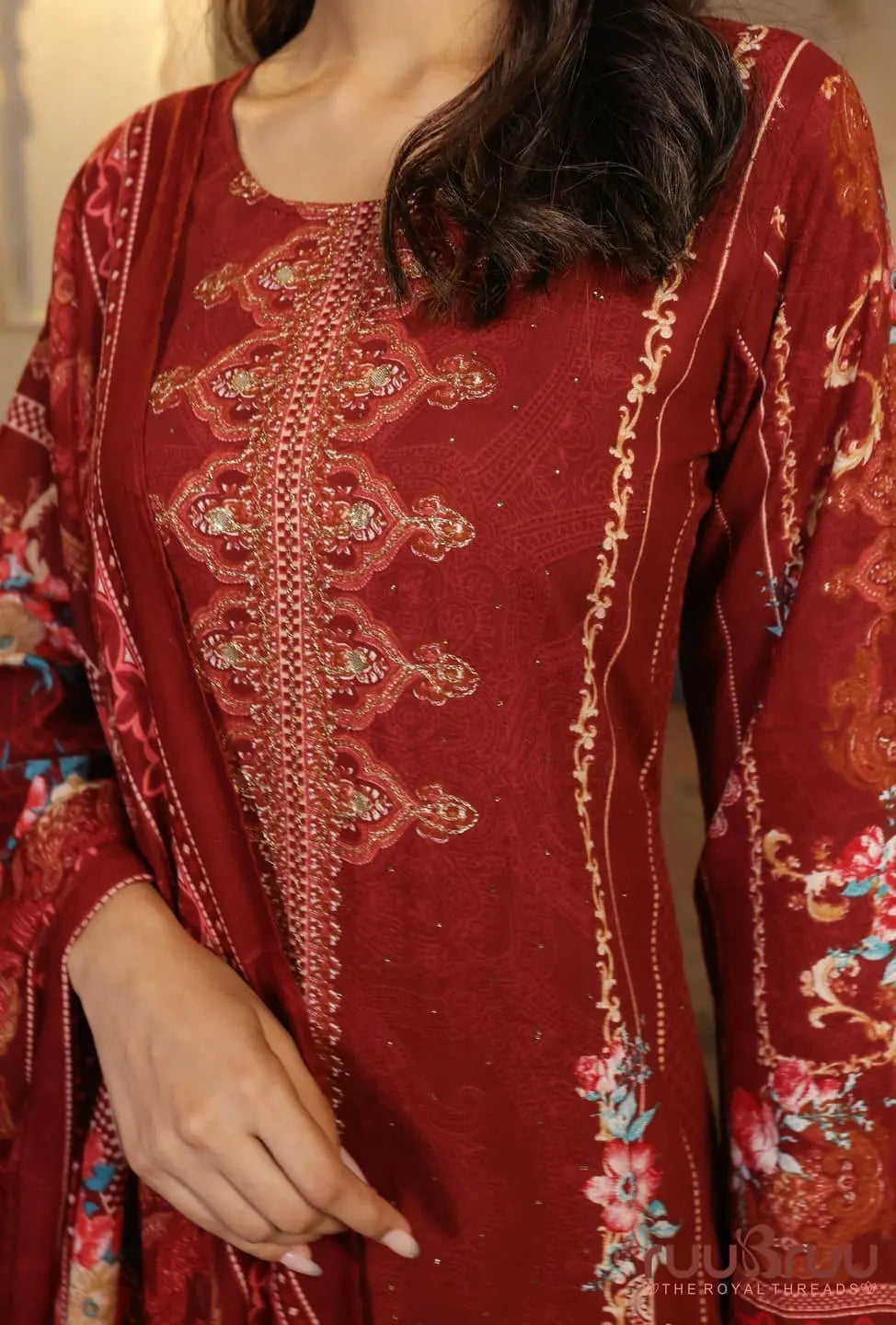 Elegant 3-Piece Viscose Rayon Ladies Suit featuring Zari Embroidery & Digital Print
