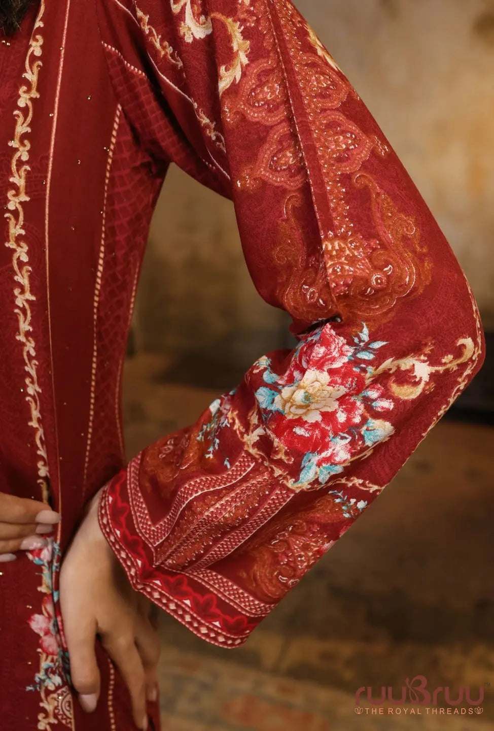 Elegant 3-Piece Viscose Rayon Ladies Suit featuring Zari Embroidery & Digital Print
