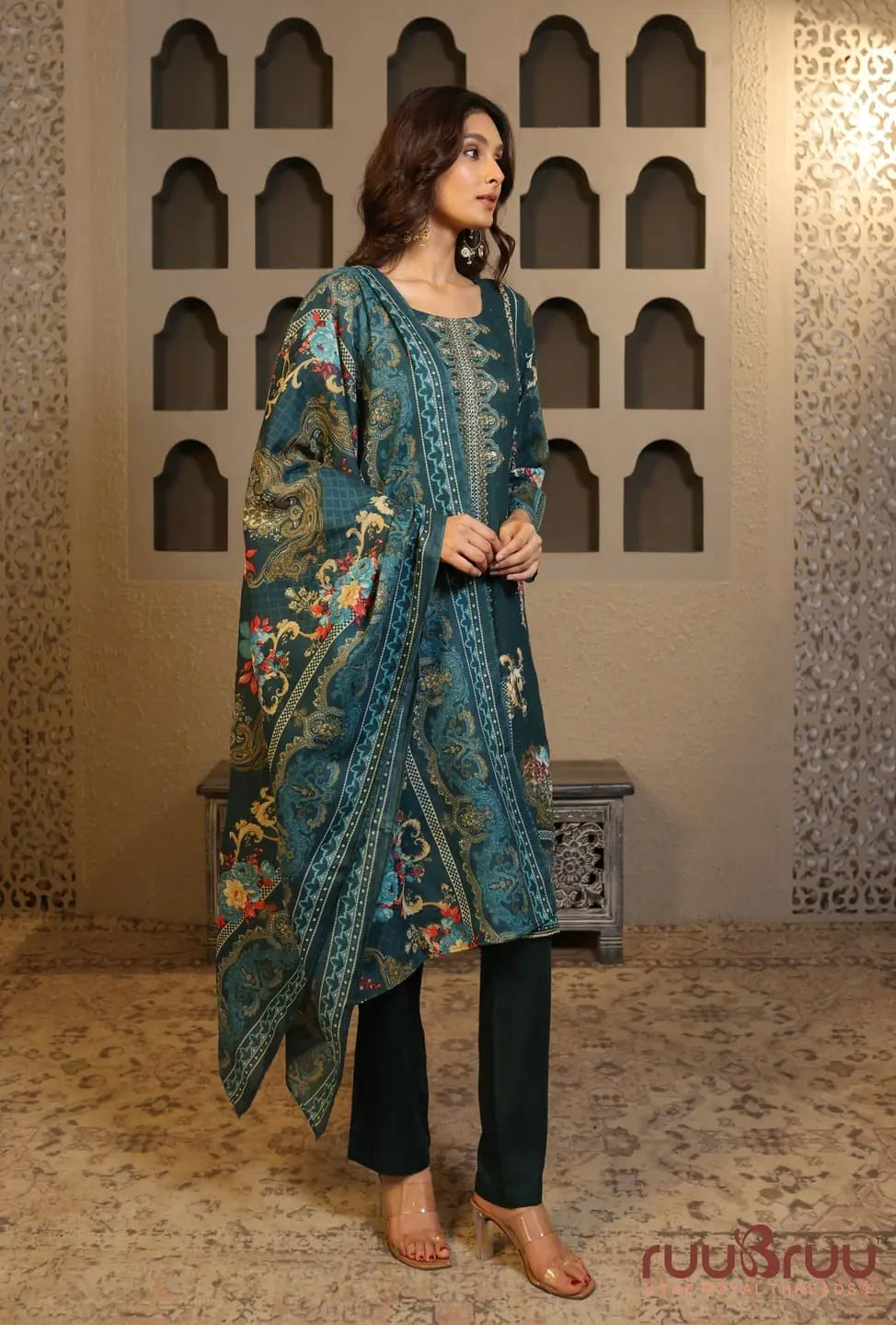 Elegant 3-Piece Viscose Rayon Ladies Suit featuring Zari Embroidery & Digital Print