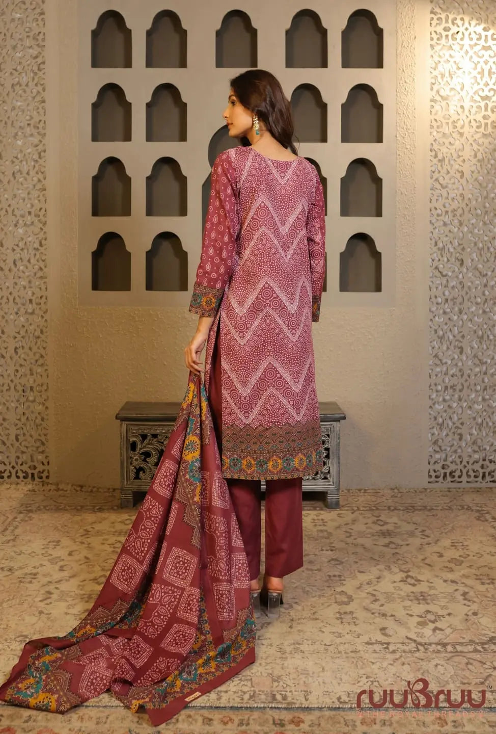 Elegant 3-Piece Mal Cotton Ladies Suit with Mal Dupatta