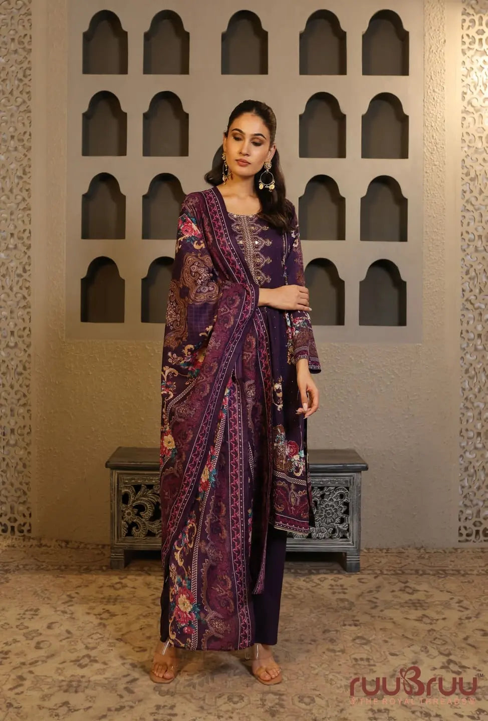 Elegant 3-Piece Viscose Rayon Ladies Suit featuring Zari Embroidery & Digital Print