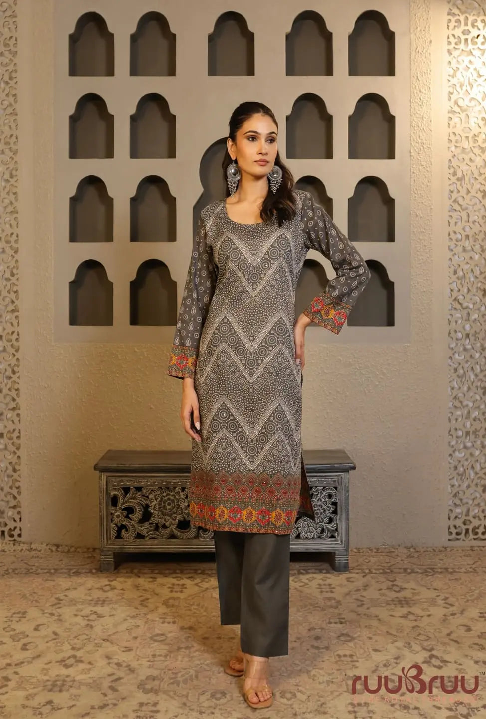 Elegant 3-Piece Mal Cotton Ladies Suit with Mal Dupatta