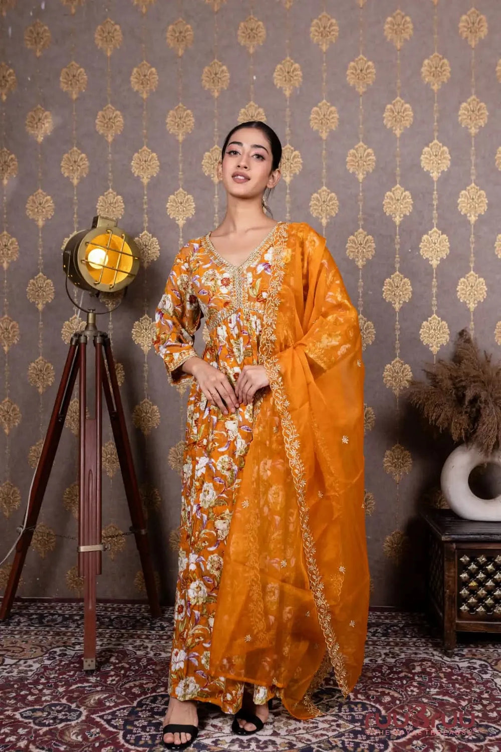 Cotton Ladies Suit with Foil Print.