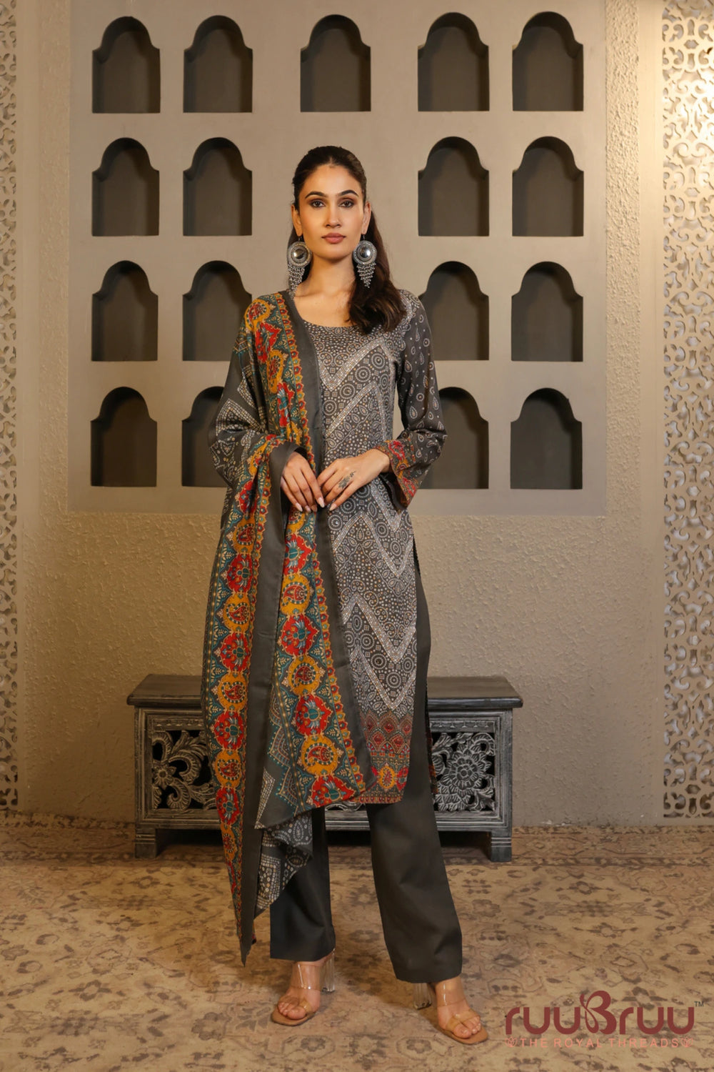 Elegant 3-Piece Mal Cotton Ladies Suit with Mal Dupatta