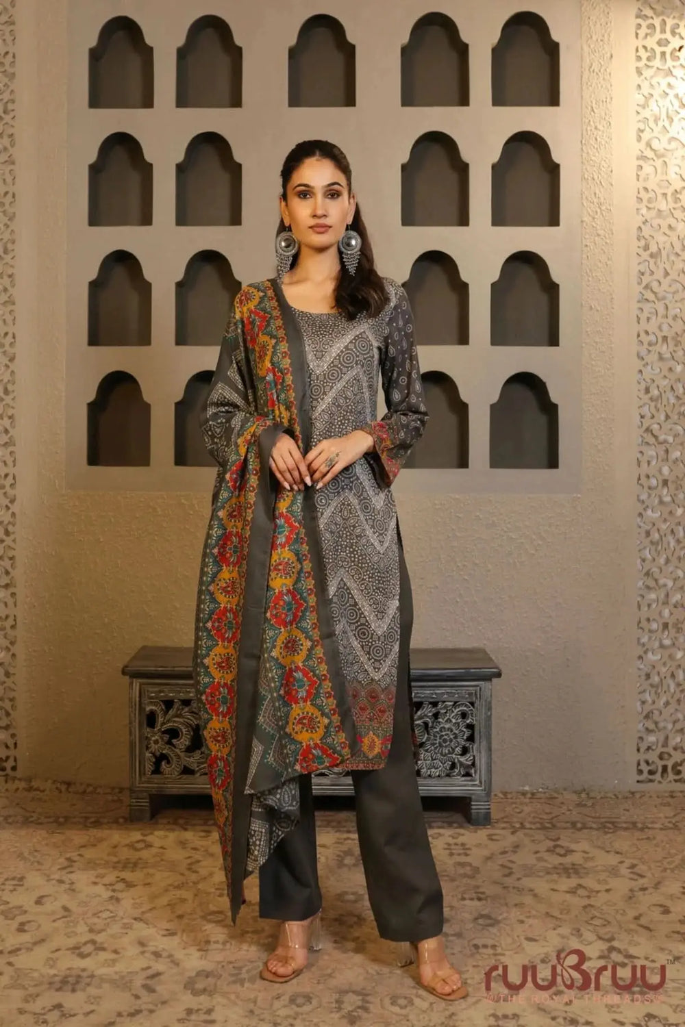 Elegant 3-Piece Mal Cotton Ladies Suit with Mal Dupatta