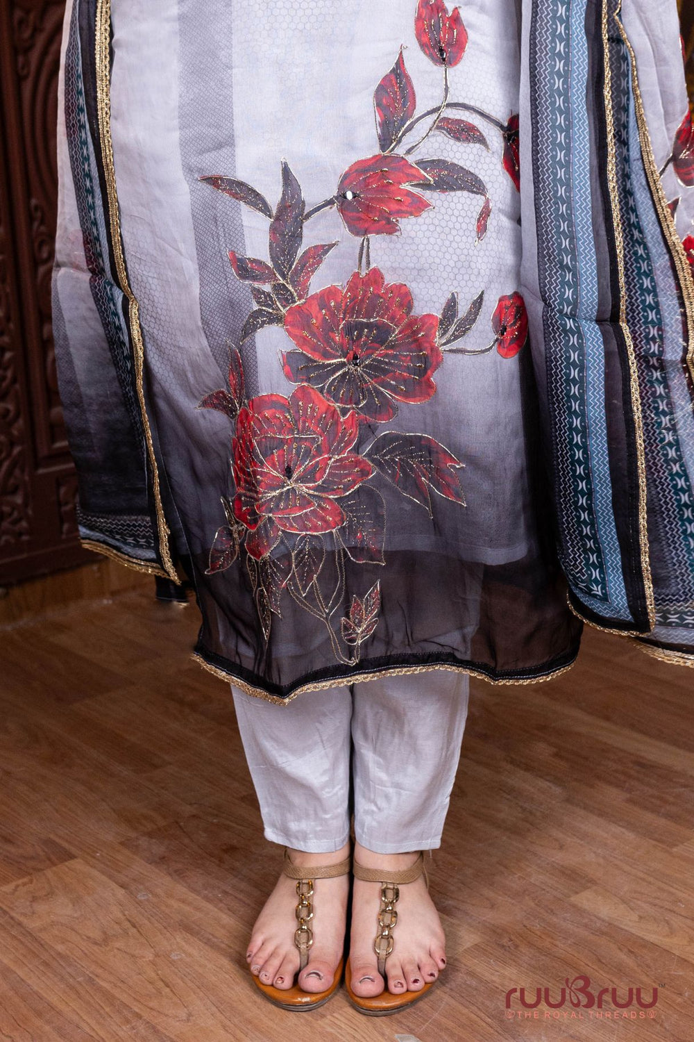 Pure Viscose Organza Ladies Suit with Digital Print & Zari Embroidery.